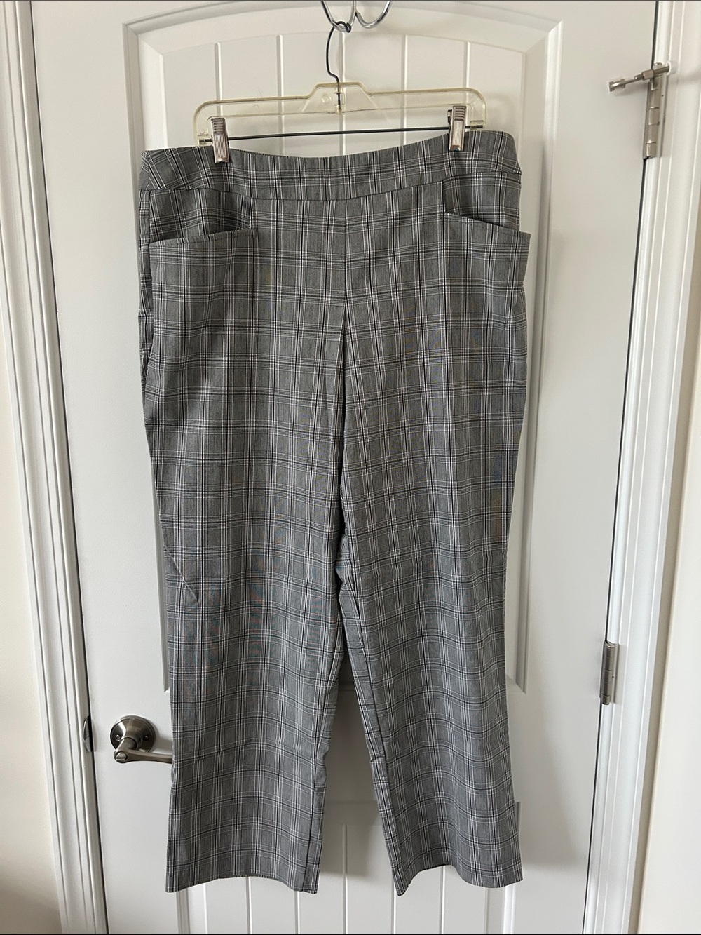 Time and Tru Black and White Glen Plaid Pants